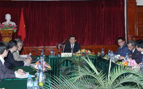 Chủ tịch nước Trương Tấn Sang làm việc với Ban Quản lý Khu công nghệ cao Hòa Lạc ảnh 1